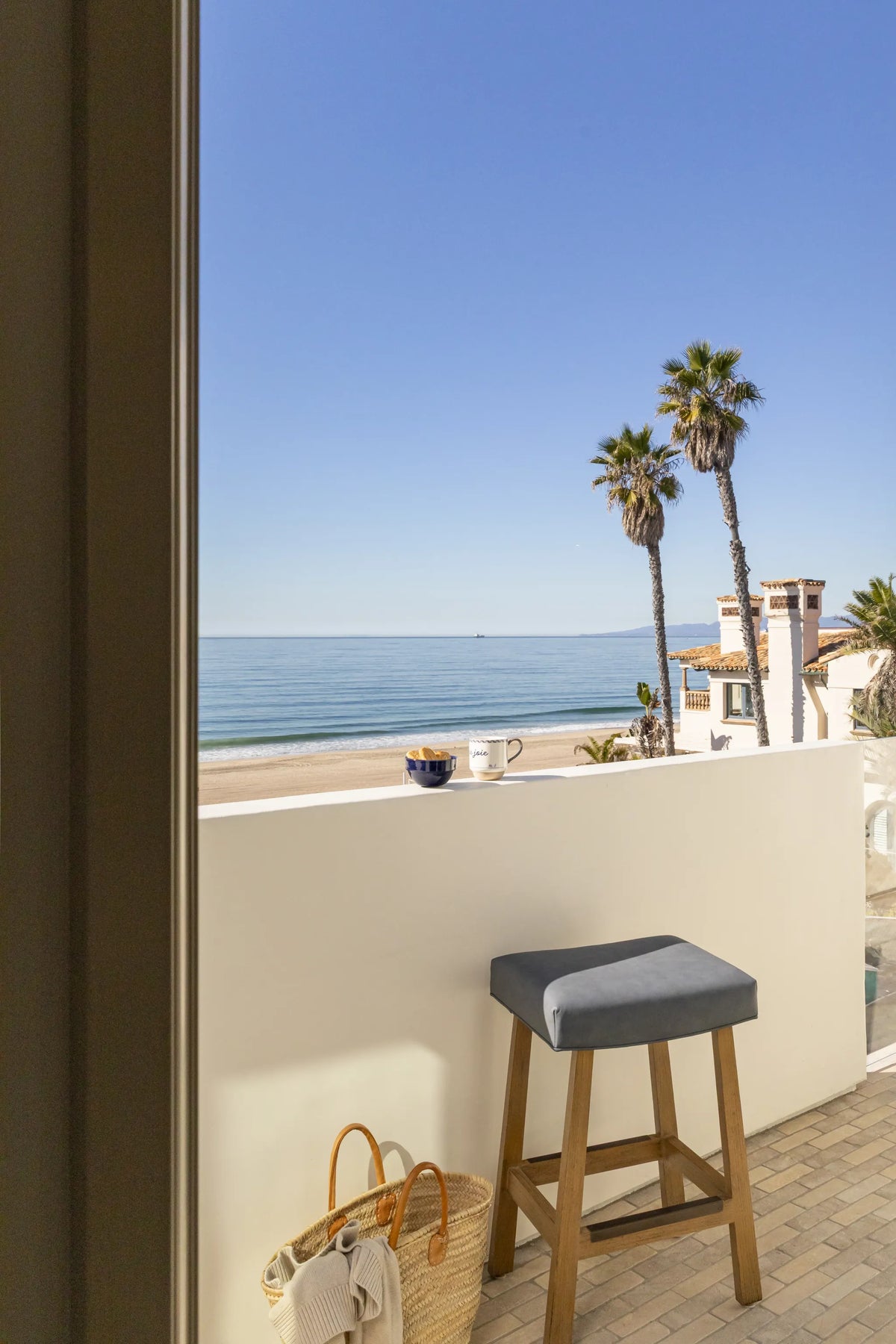 Manhattan Beach - image 8