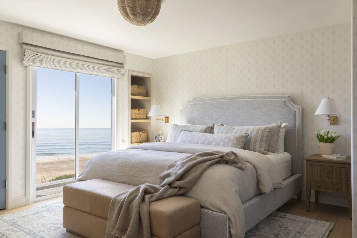 Manhattan Beach - image 20
