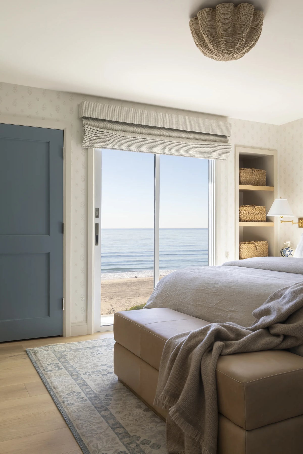 Manhattan Beach - image 23